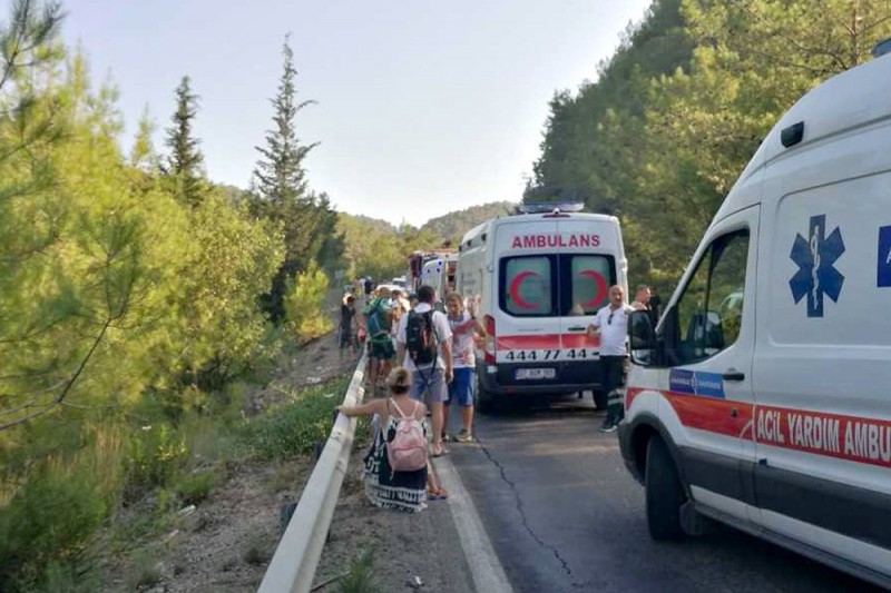 Эксперт разъяснил права туристов на страховое возмещение после ДТП