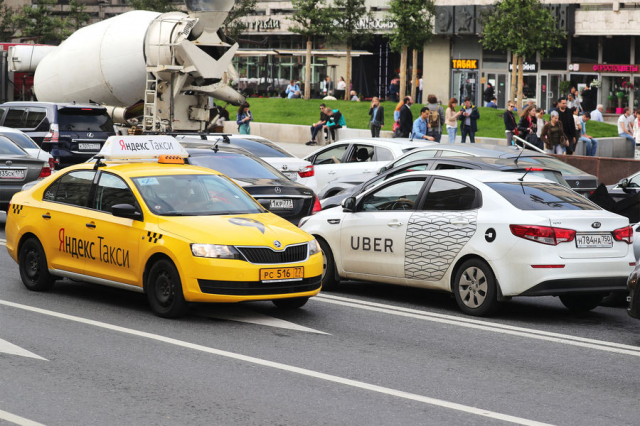«Яндекс» заплатит: Uber выходит из бизнеса по беспилотникам и доставке еды