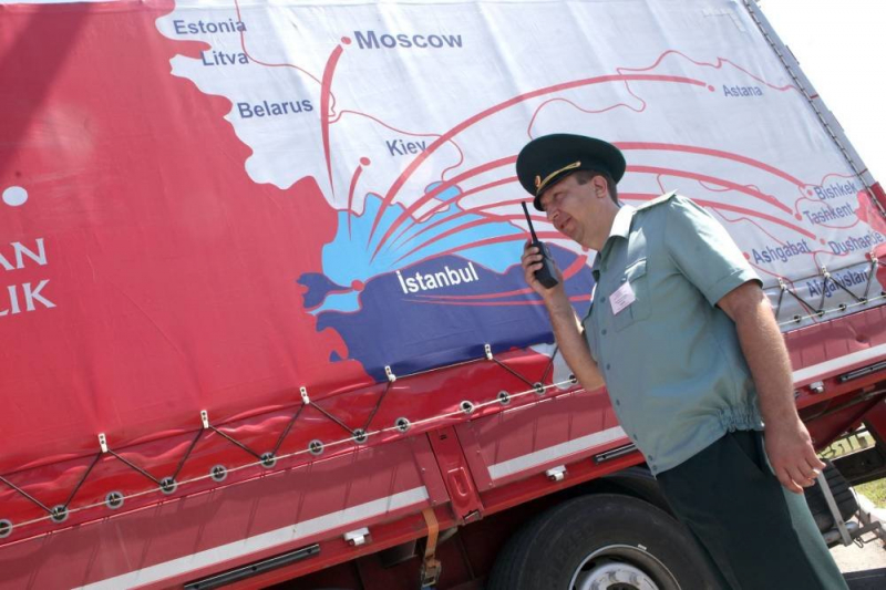 Как ФТС обеспечивает контроль на границе, снимая преграды для бизнеса