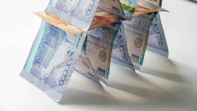 Счета и имущество на $254 тысячи арестовали у главы финпирамиды на западе Казахстана